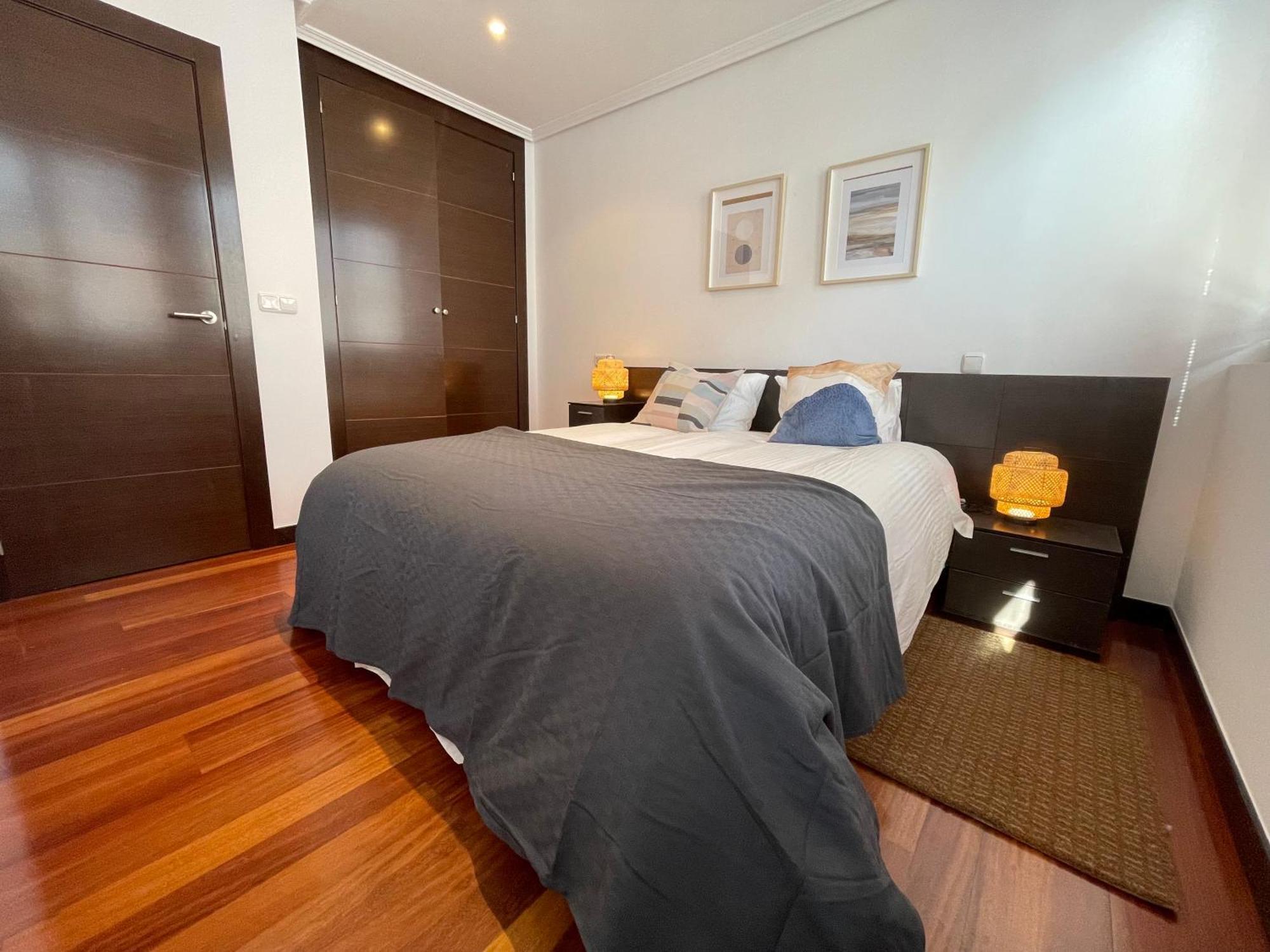 Burgo Atuaire Home Vivienda A Luminosa Parking Incluido En Plena Calle Comercial מראה חיצוני תמונה