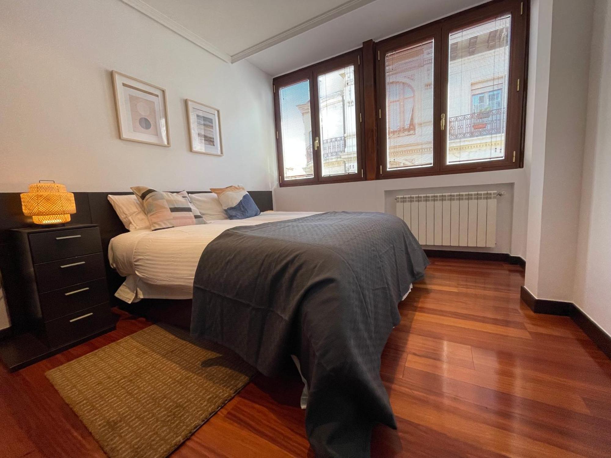 Burgo Atuaire Home Vivienda A Luminosa Parking Incluido En Plena Calle Comercial מראה חיצוני תמונה